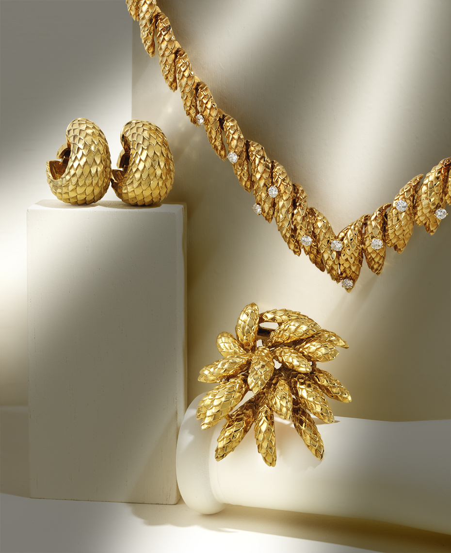 Jewelry Photography - Gold Jewelry Suite